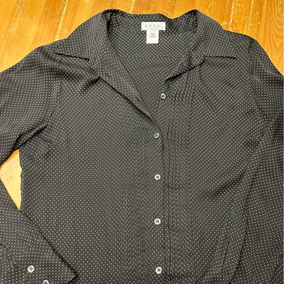 EUC Black Polka Dot Stretch Silk Designer Blouse Size XL - Picture 4 of 6